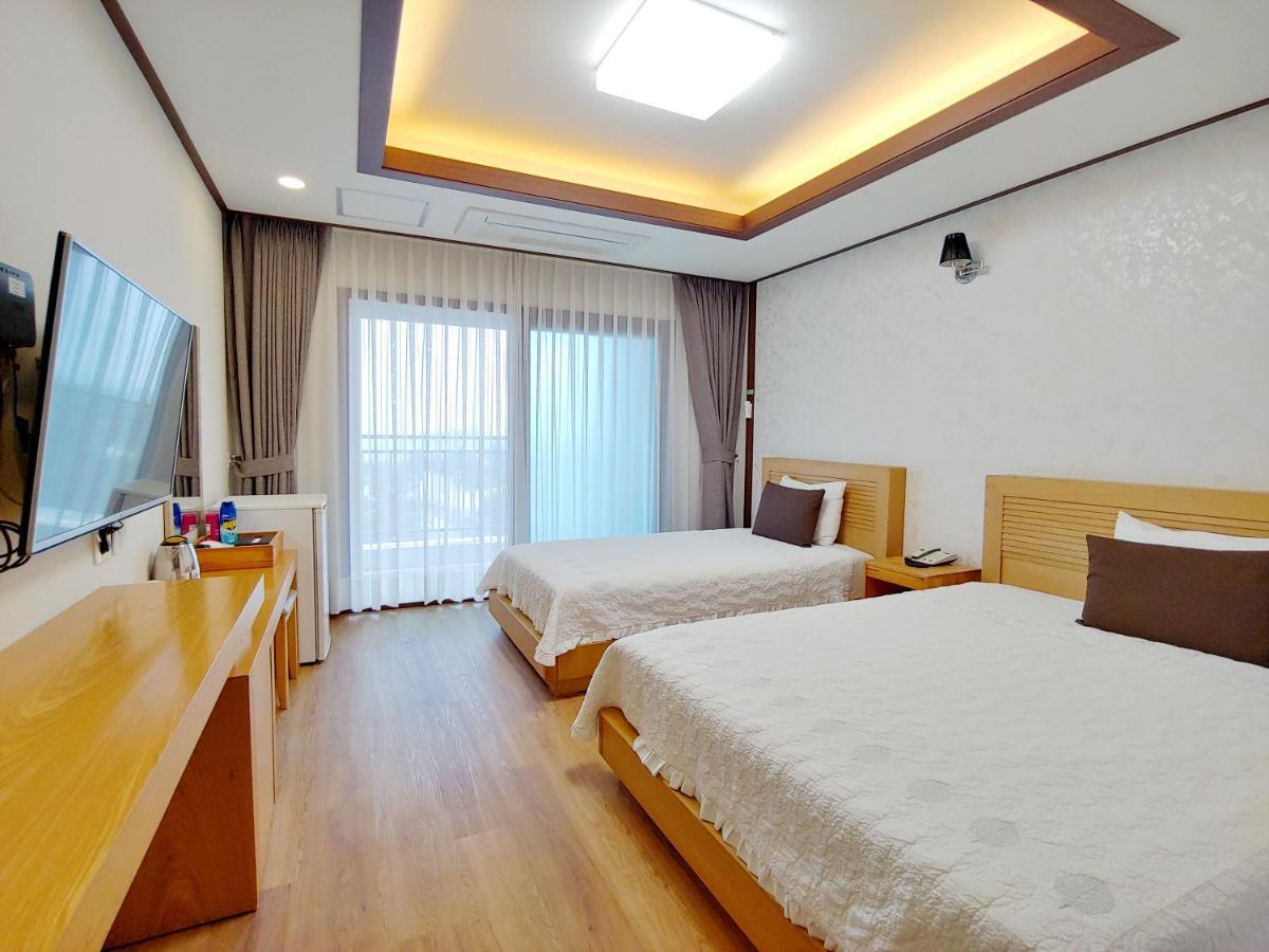 Fellisia Hotel Seogwipo Exterior photo