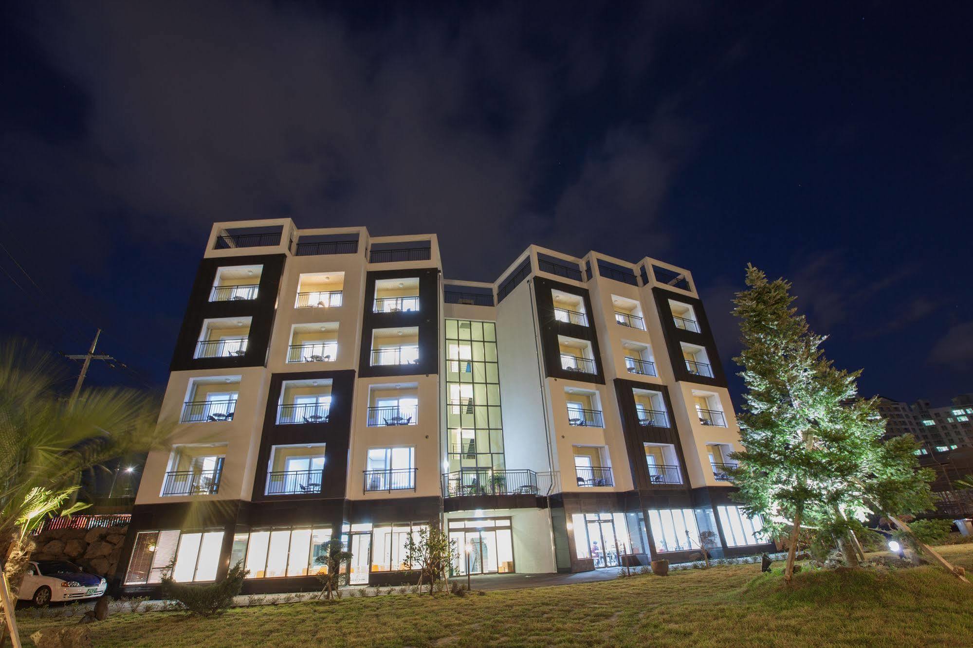 Fellisia Hotel Seogwipo Exterior photo